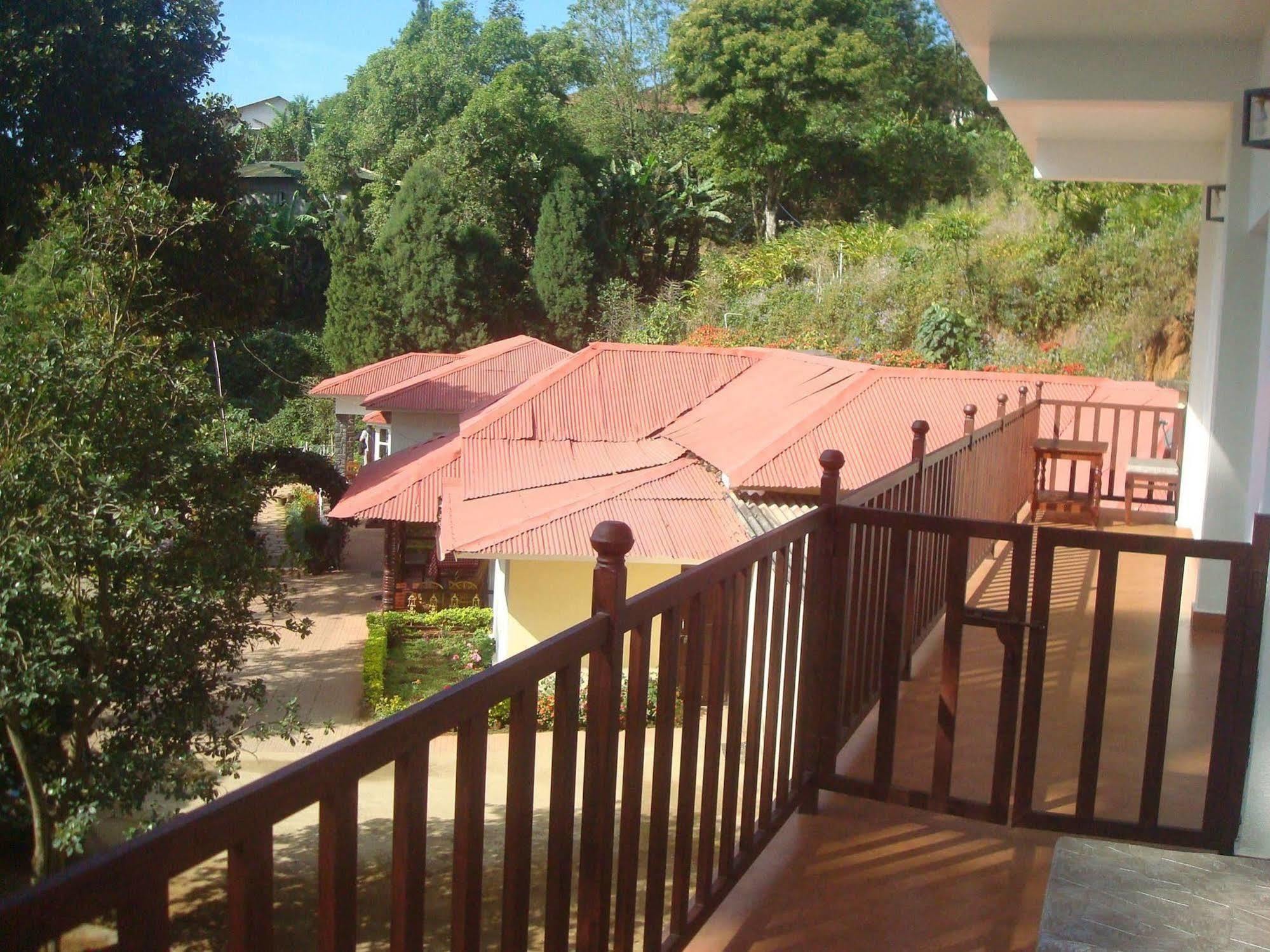 Olive Brook Hotel Munnar Exterior photo