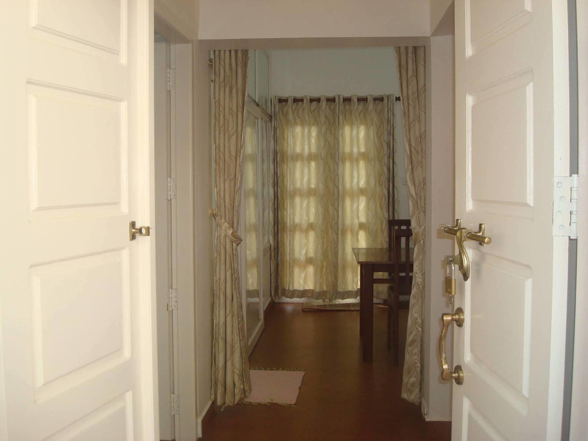 Olive Brook Hotel Munnar Exterior photo
