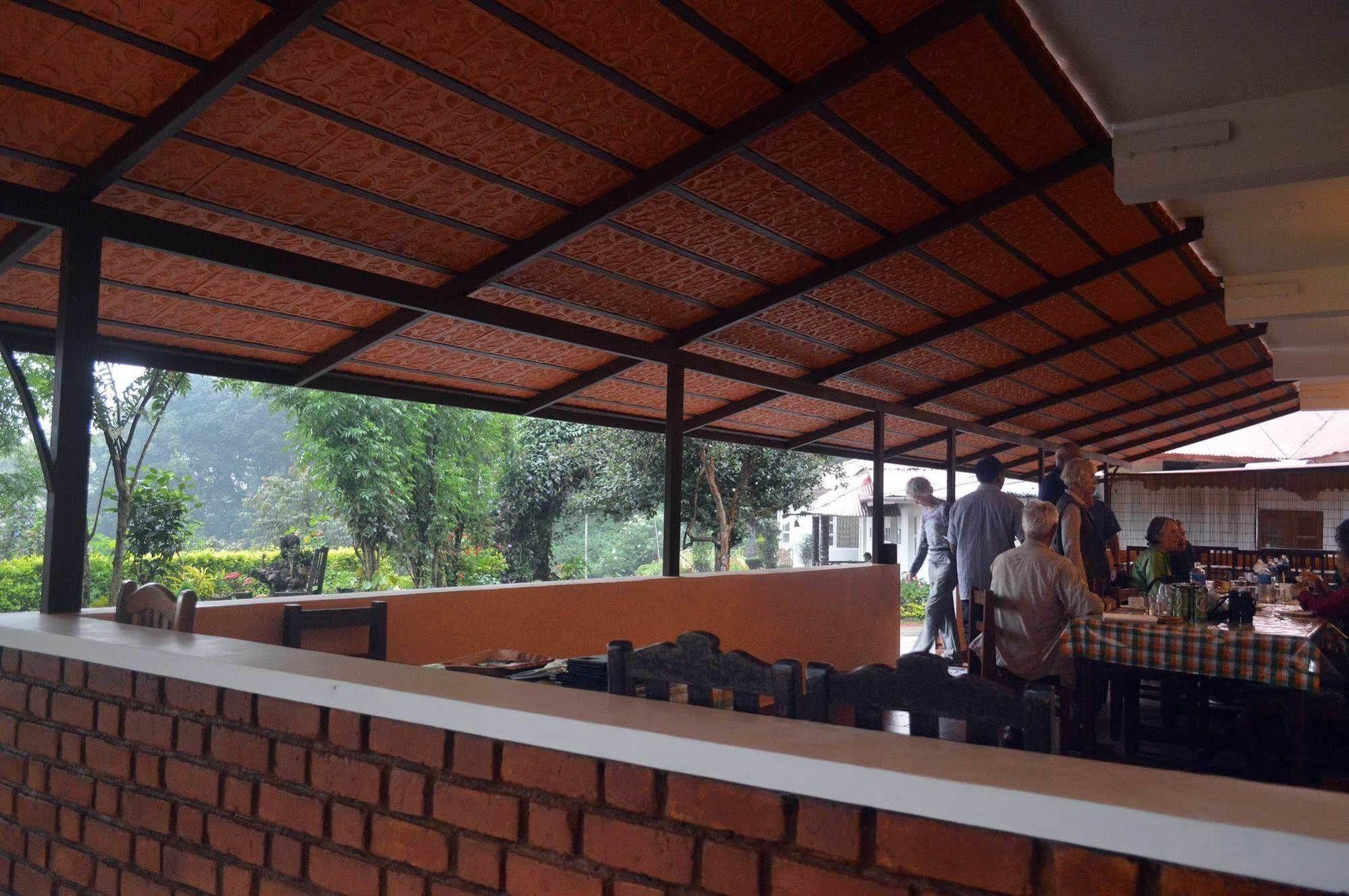 Olive Brook Hotel Munnar Exterior photo